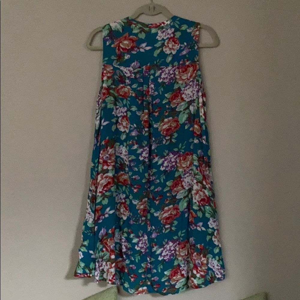 Dress - Picture 2 of 5